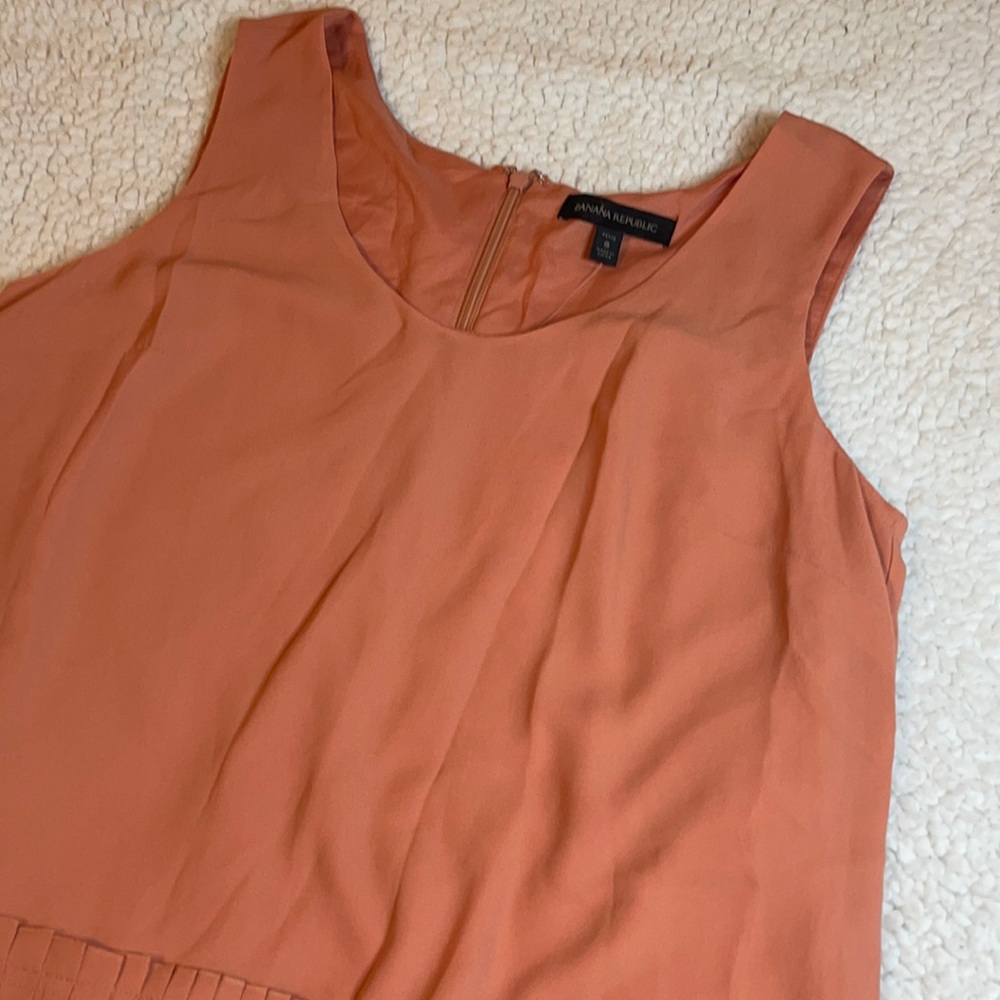 Sleeveless - Pleaded skirt